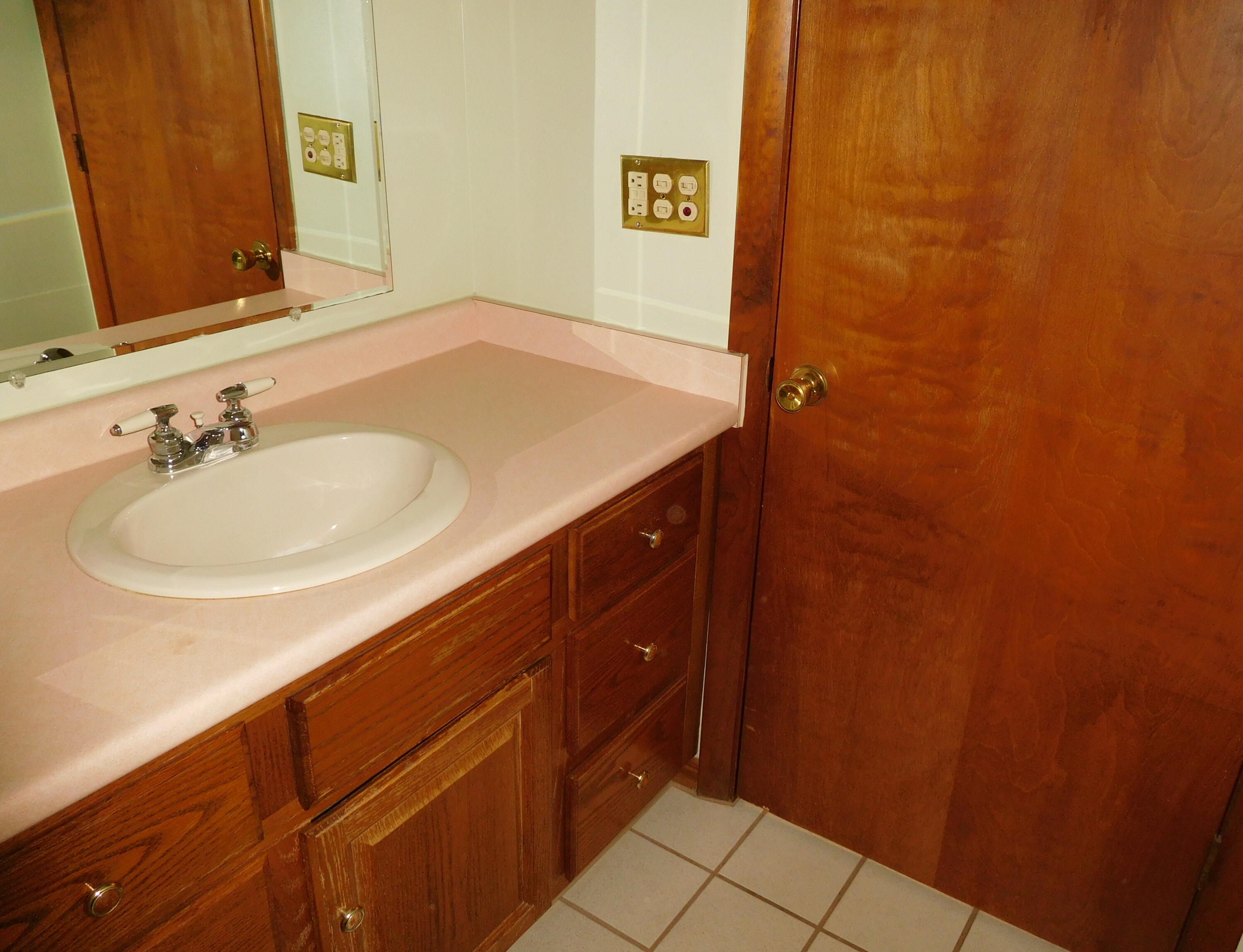 12 Burbank Street Lewiston, ME 04240 - Photo 18 of 44 17