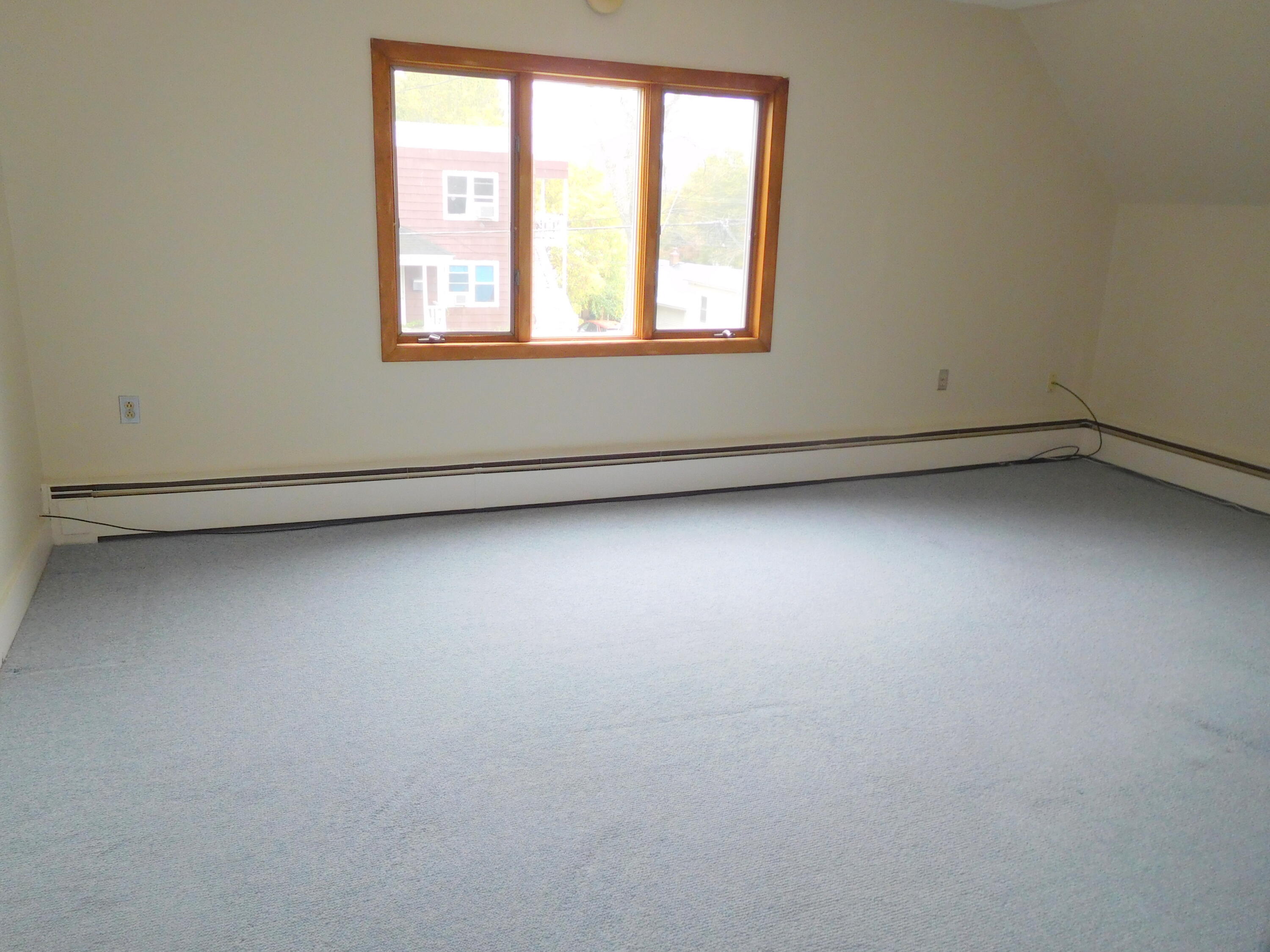 12 Burbank Street Lewiston, ME 04240 - Photo 36 of 44 36