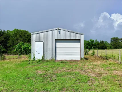 $1,100,000 | 11602 Fm 389, Burton, TX 77835