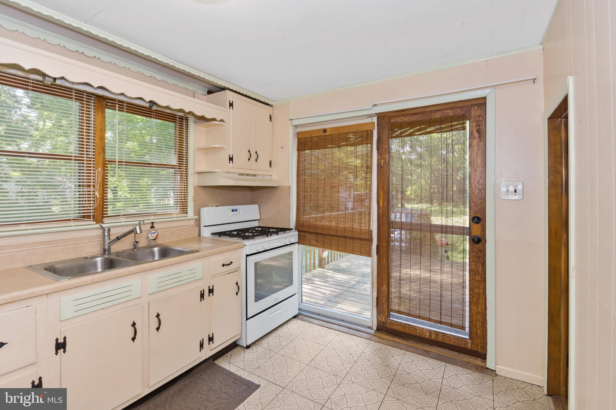 1447 West Walnut Road Vineland, NJ 08360 - Photo 4 of 20 Gallery Image 4