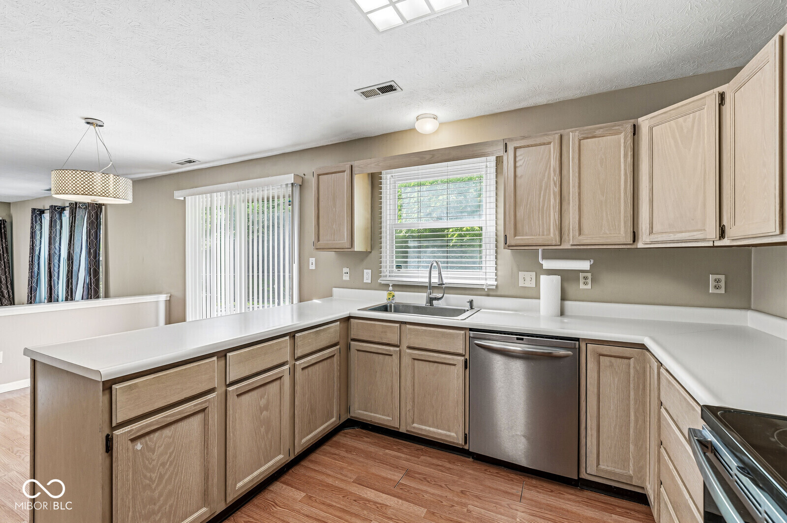 7701 Garrick Street Fishers, IN 46038 - Photo 12 of 37