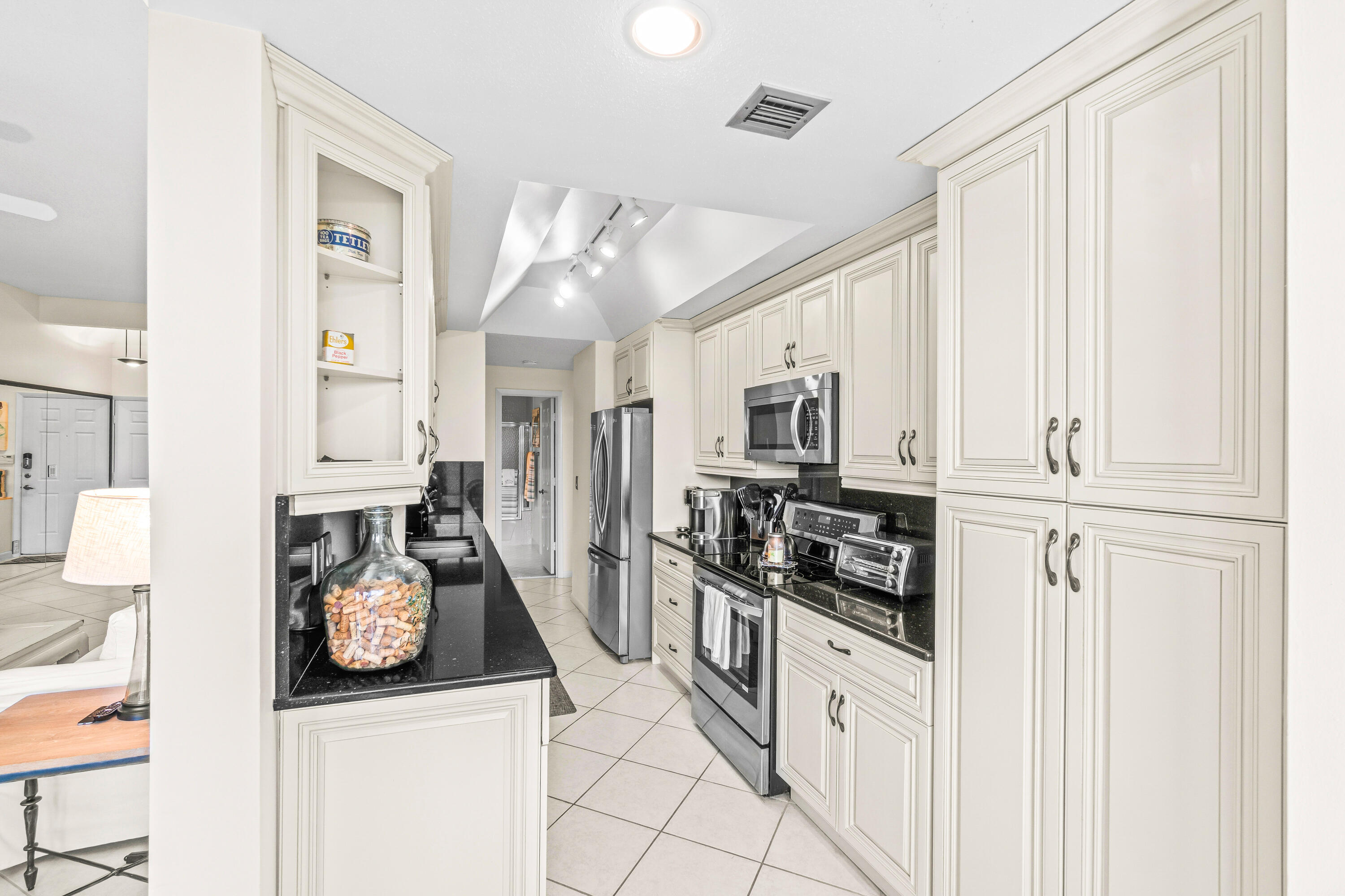7460 La Paz Place, Unit 102 Boca Raton, FL 33433 - Photo 3 of 35 005-7460LaPazPlace-102-BocaRaton-FL-3343