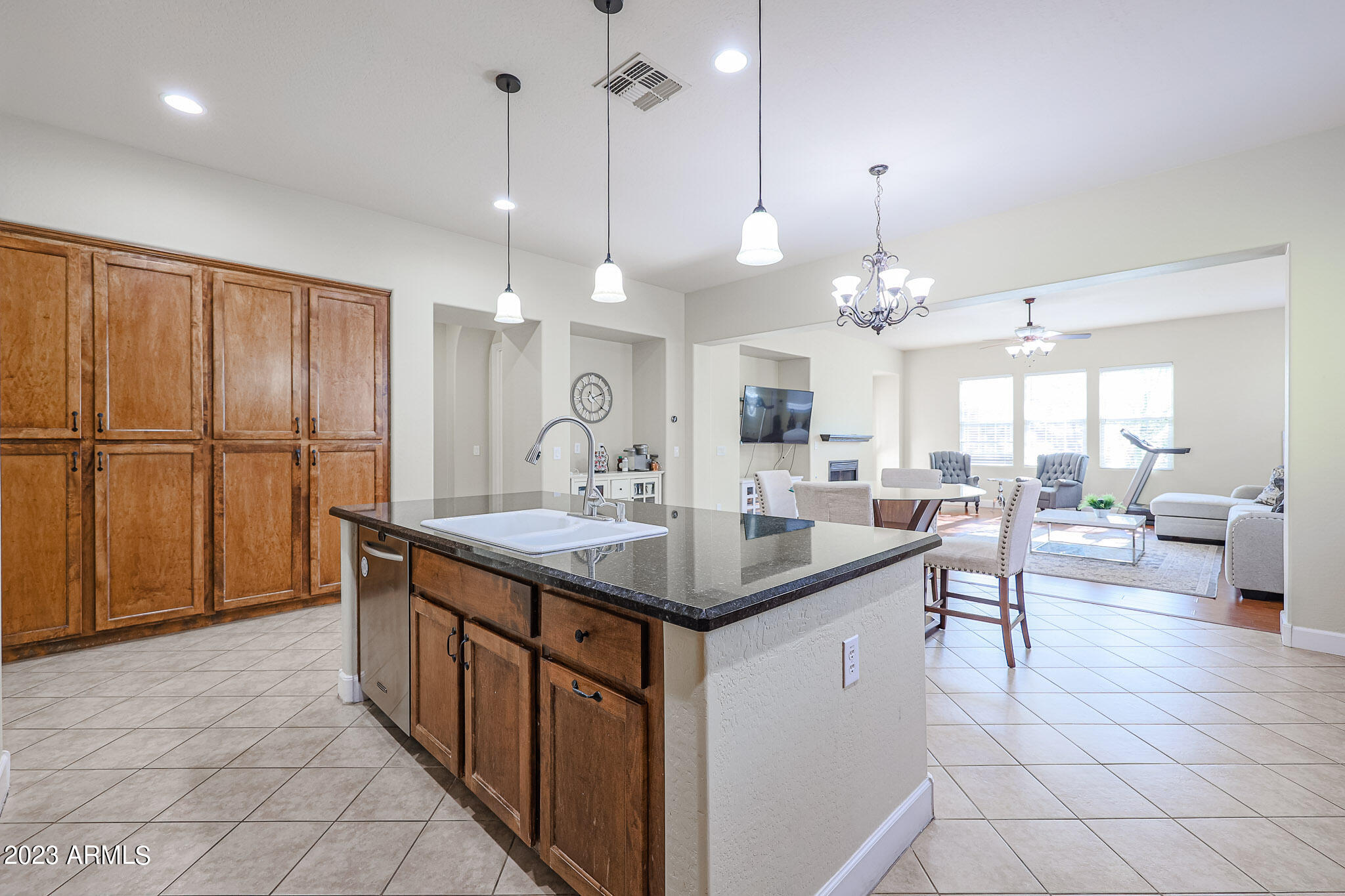 20865 West Edith Way Buckeye, AZ 85396 - Photo 6 of 27 Edith Kitchen to GR