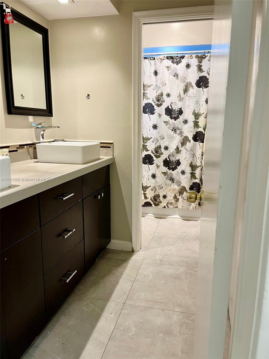 4701 Arthur Street Hollywood, FL 33021 - Photo 12 of 14