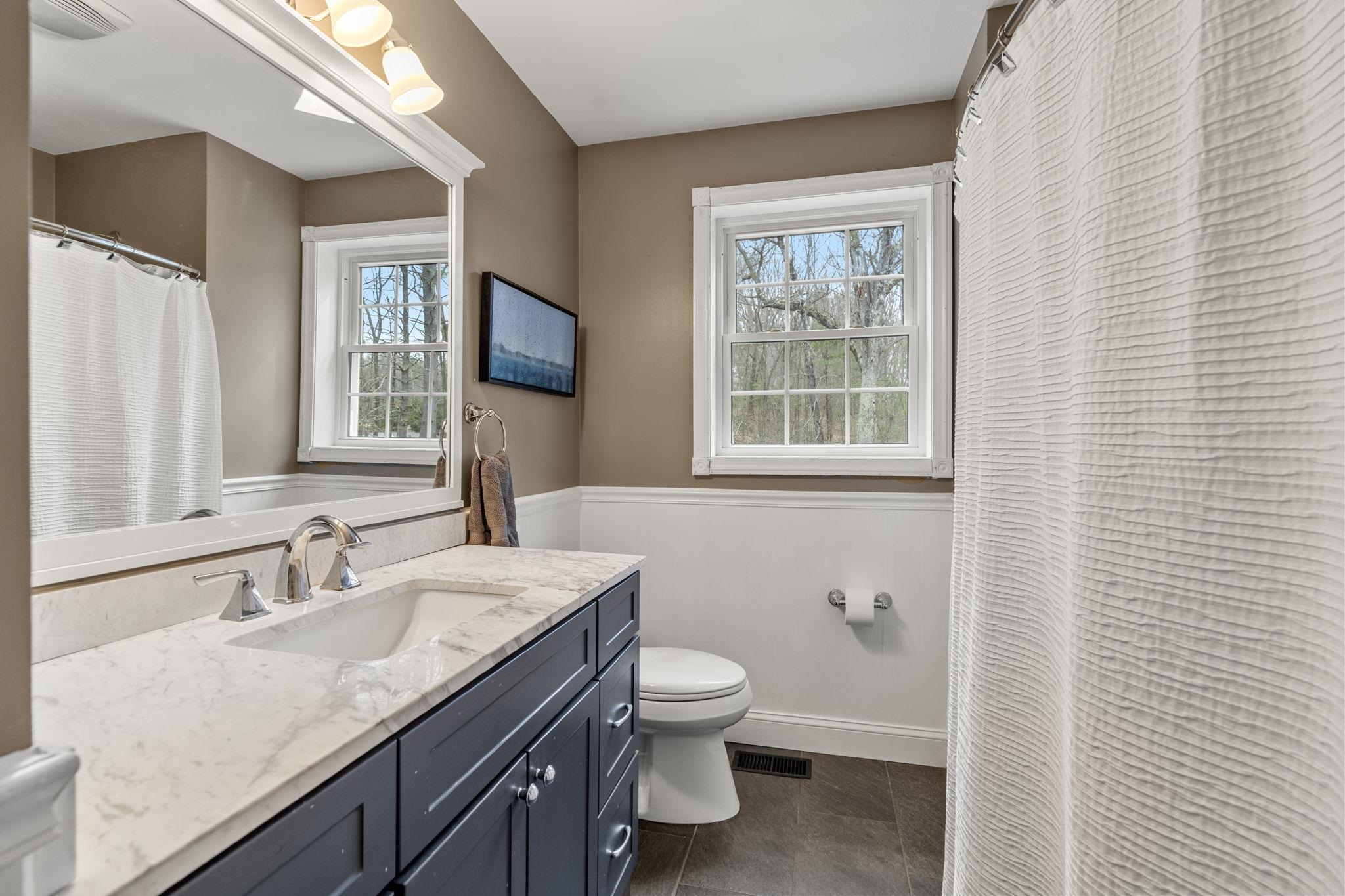 57 Ministerial Road Bedford, NH 03110 - Photo 20 of 38