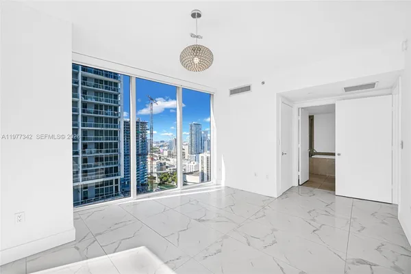 $4,500 | 475 Brickell Avenue, Unit 3113, Miami, FL 33131