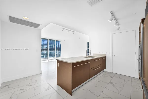 $4,500 | 475 Brickell Avenue, Unit 3113, Miami, FL 33131
