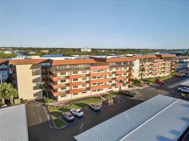 $479,000 | 19701 Gulf Boulevard, Unit 328, Indian Shores, FL 33785