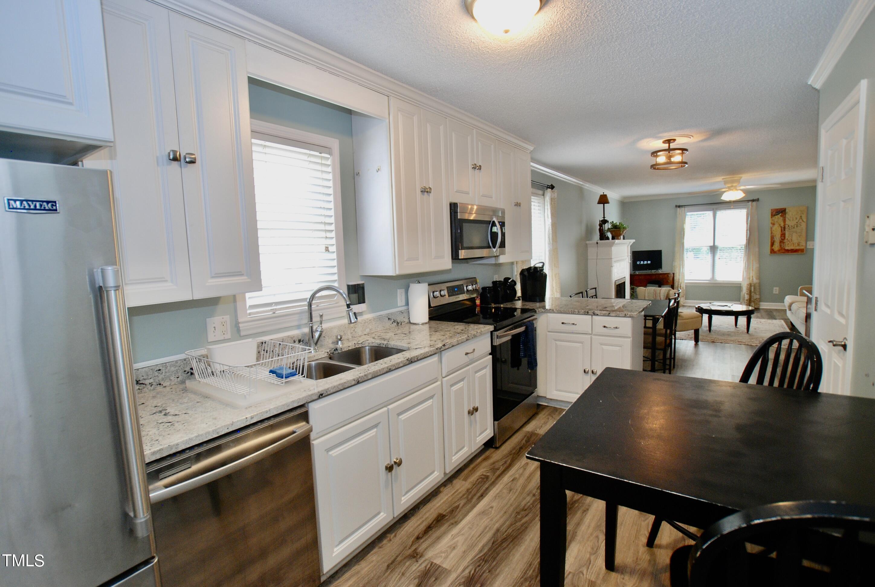 2306 Stafford Avenue, Unit D Raleigh, NC 27607 - Photo 7 of 32 DSC_4706