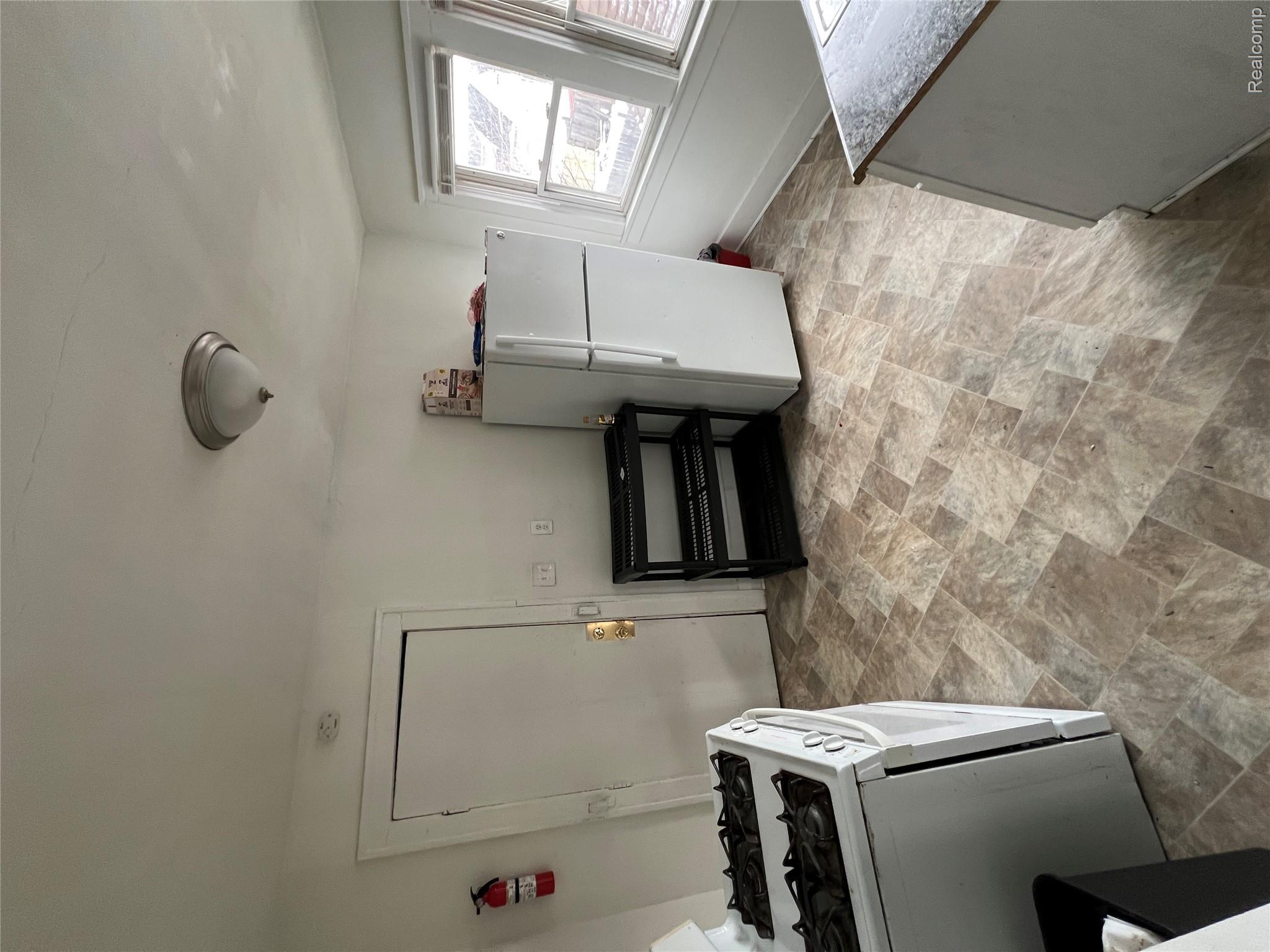 4740-4742 Alter Road Detroit, MI 48215 - Photo 4 of 20 Additional content