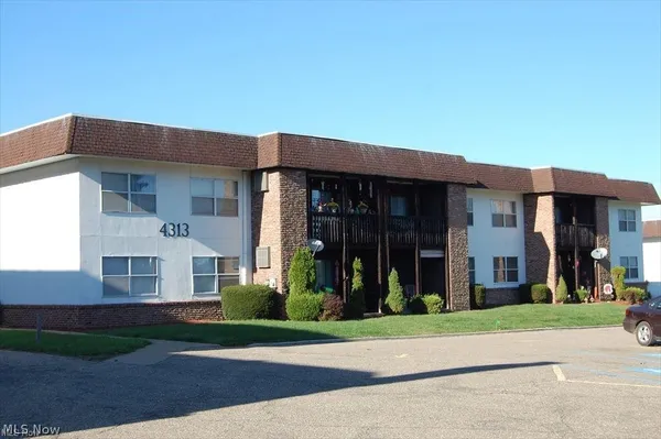 $850 | 4313 Earl Drive, Unit B7, Steubenville, OH 43953