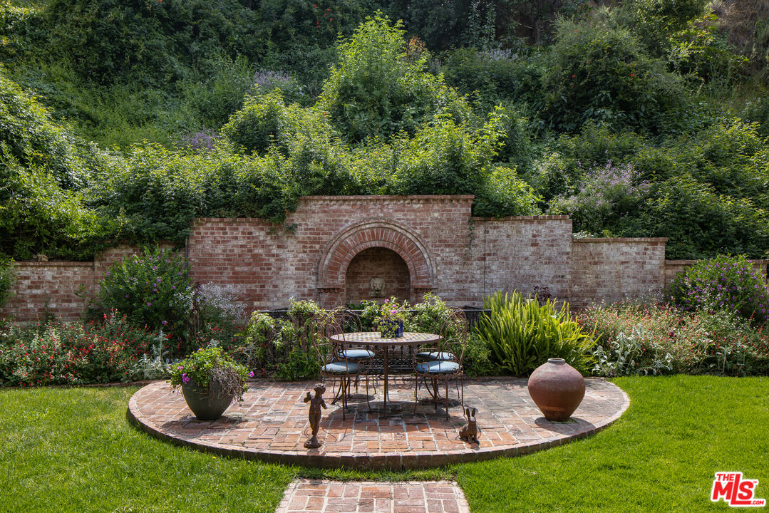 1001 Rivas Canyon Road Pacific Palisades, CA 90272 - Photo 12 of 48