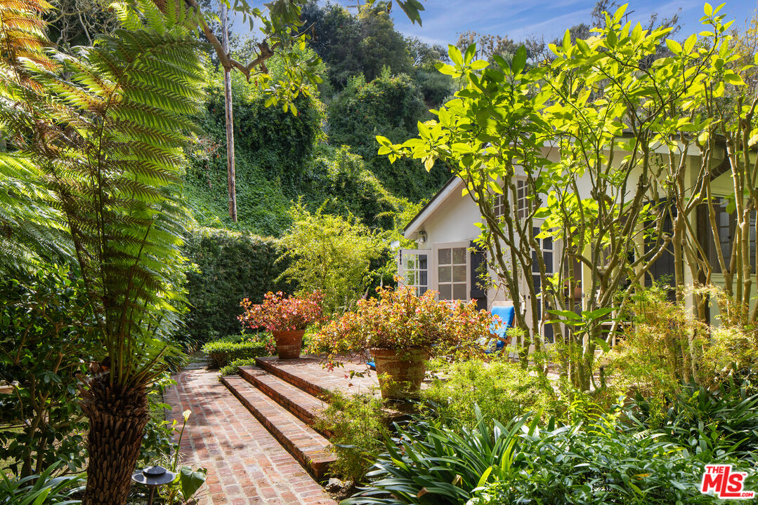 1001 Rivas Canyon Road Pacific Palisades, CA 90272 - Photo 25 of 48