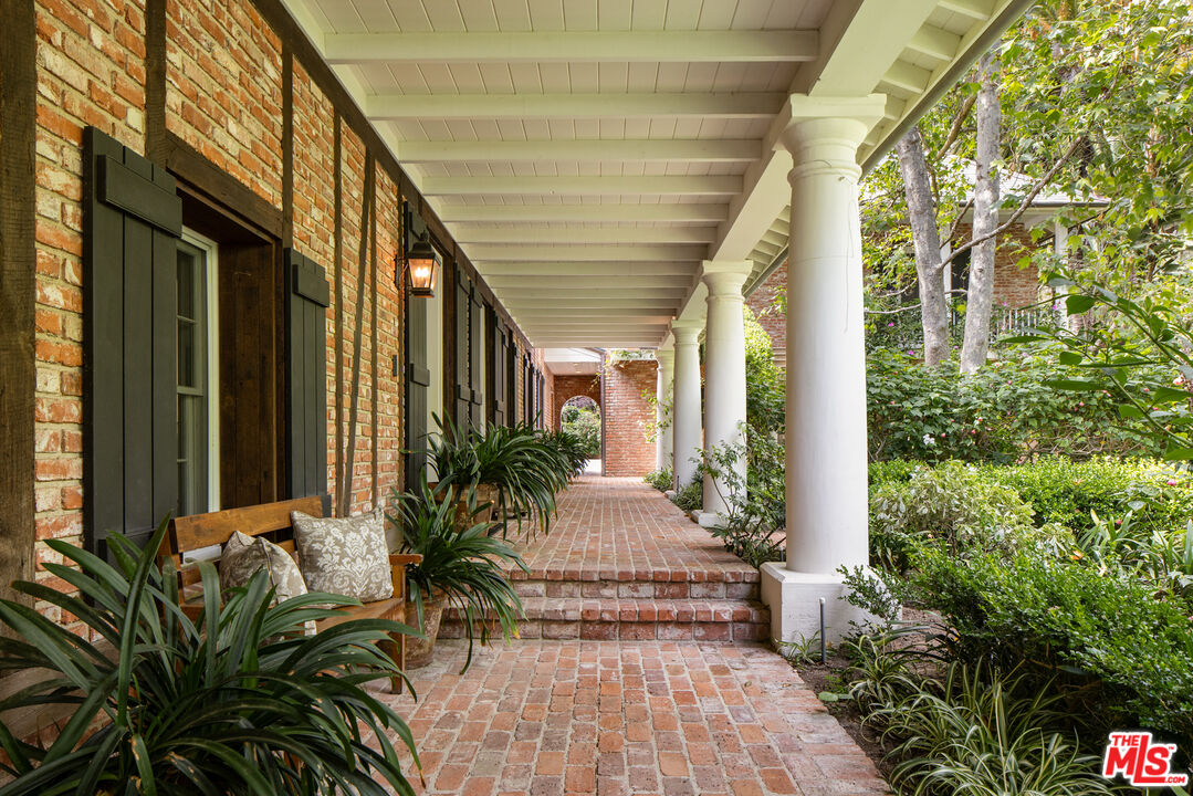 1001 Rivas Canyon Road Pacific Palisades, CA 90272 - Photo 3 of 48