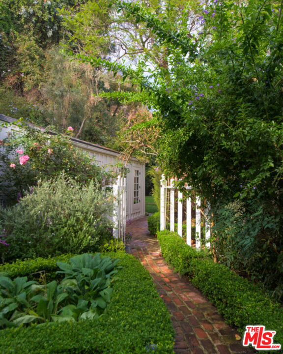 1001 Rivas Canyon Road Pacific Palisades, CA 90272 - Photo 43 of 48