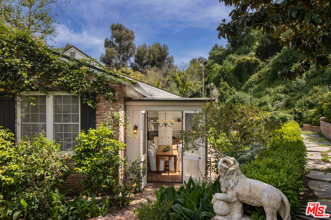 1001 Rivas Canyon Road Pacific Palisades, CA 90272 - Photo 10 of 48