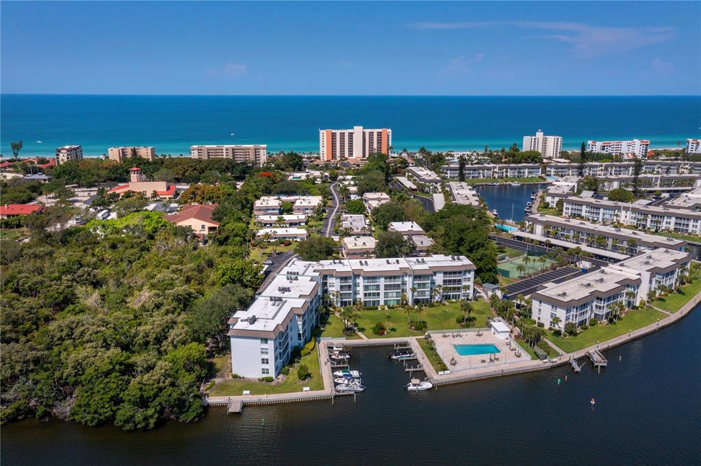 600 Sutton Place, Unit 104B Longboat Key, FL 34228 - Photo 34 of 53