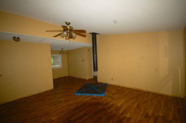 7008 Ogle Creek Road Covington, VA 24426 - Photo 4 of 16 LIVING ROOM