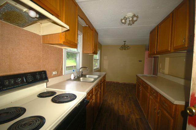 7008 Ogle Creek Road Covington, VA 24426 - Photo 9 of 16 KITCHEN