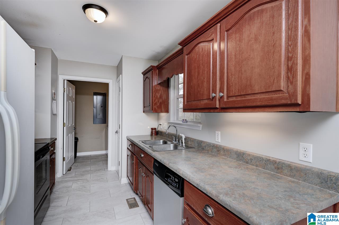 506 Commissary Road Warrior, AL 35180 - Photo 6 of 24