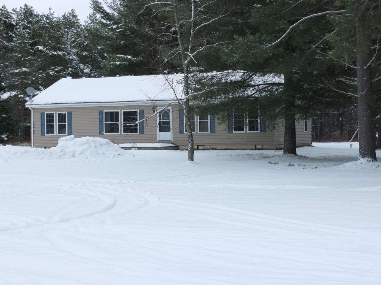 10727 Hannah Road Kingsley, MI 49649 - Photo 3 of 29 1883382-2.JPG