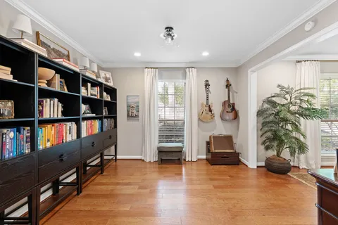 $825,000 | 991 Curtin Street, Houston, TX 77018