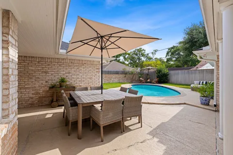 $825,000 | 991 Curtin Street, Houston, TX 77018