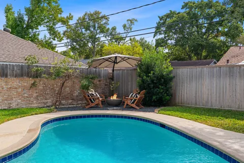 $825,000 | 991 Curtin Street, Houston, TX 77018