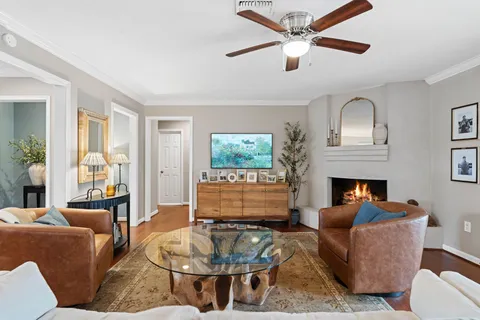 $825,000 | 991 Curtin Street, Houston, TX 77018