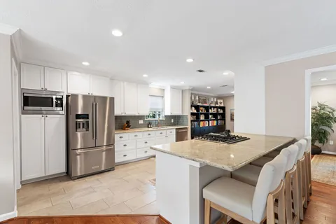 $825,000 | 991 Curtin Street, Houston, TX 77018