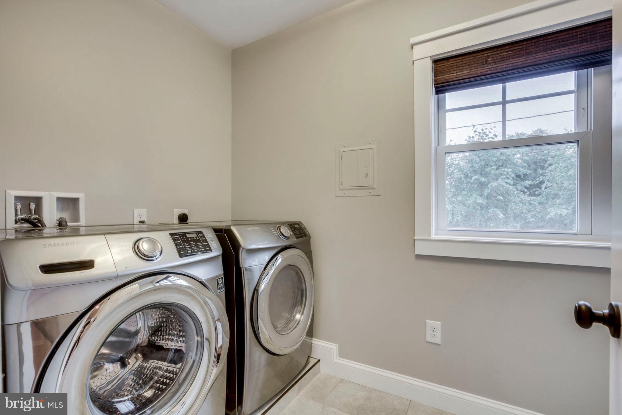 3106 North Glebe Road Arlington, VA 22207 - Photo 26 of 48 Upper Level Washer/Dryer with Built in Sink