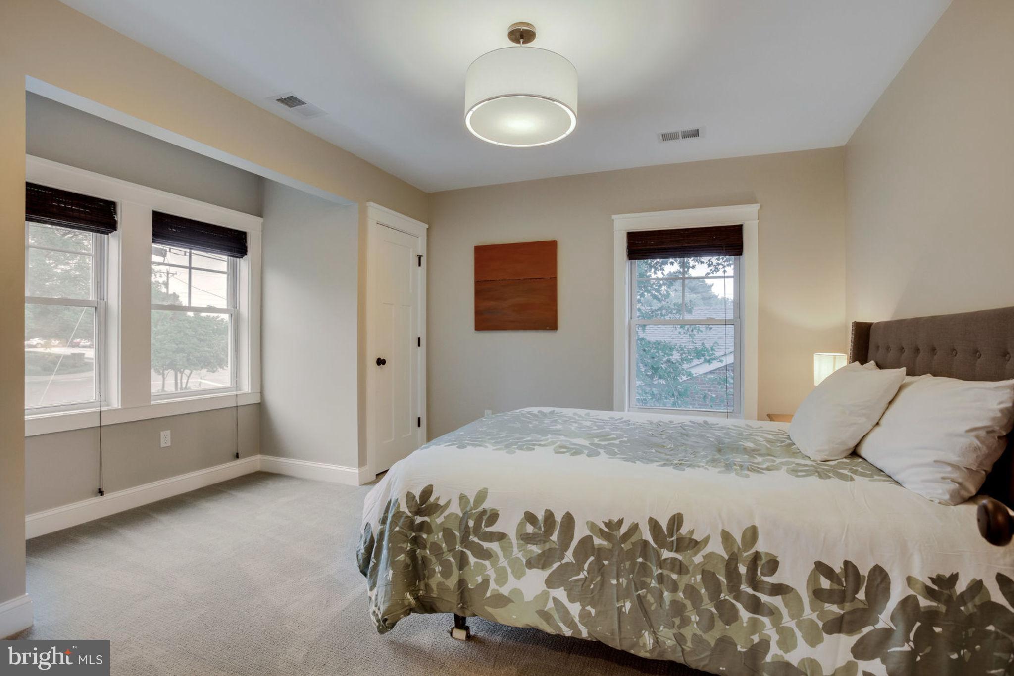 3106 North Glebe Road Arlington, VA 22207 - Photo 31 of 48 Upper Level Bedroom 2