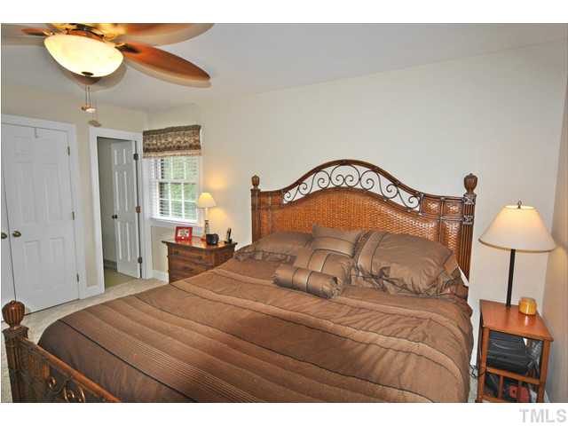 3306 Roundtree Court Raleigh, NC 27607 - Photo 15 of 24