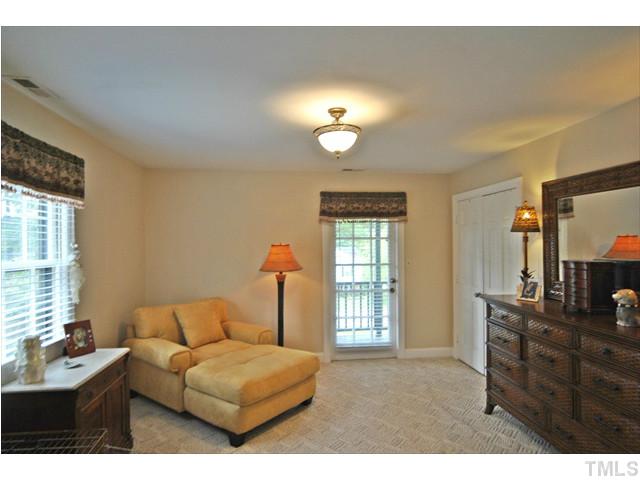3306 Roundtree Court Raleigh, NC 27607 - Photo 16 of 24