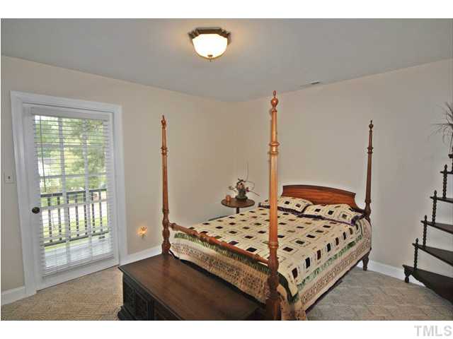 3306 Roundtree Court Raleigh, NC 27607 - Photo 18 of 24