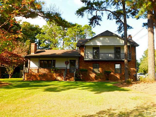 3306 Roundtree Court Raleigh, NC 27607 - Photo 2 of 24