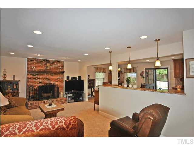 3306 Roundtree Court Raleigh, NC 27607 - Photo 5 of 24