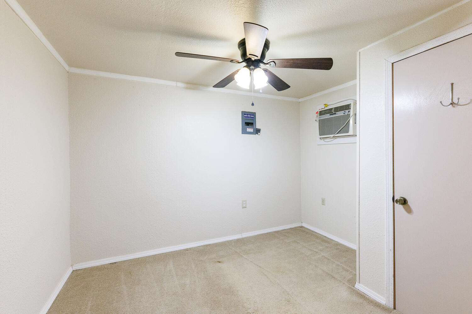 211 Chestnut Street Idalou, TX 79329 - Photo 25 of 31 211 Chestnut-11