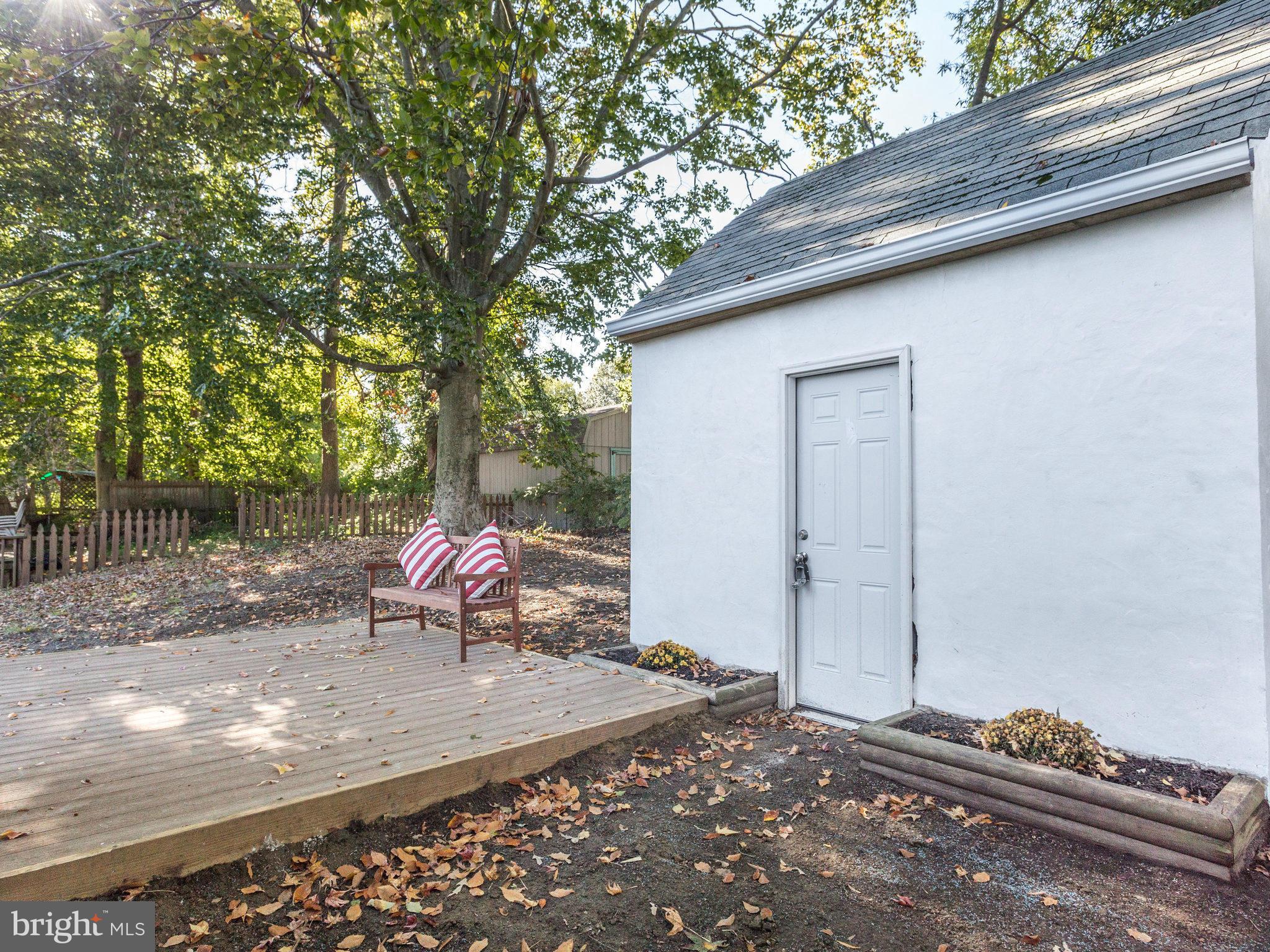 1704 Forestville Road Edgewater, MD 21037 - Photo 22 of 24 a backyard of a house with seating space