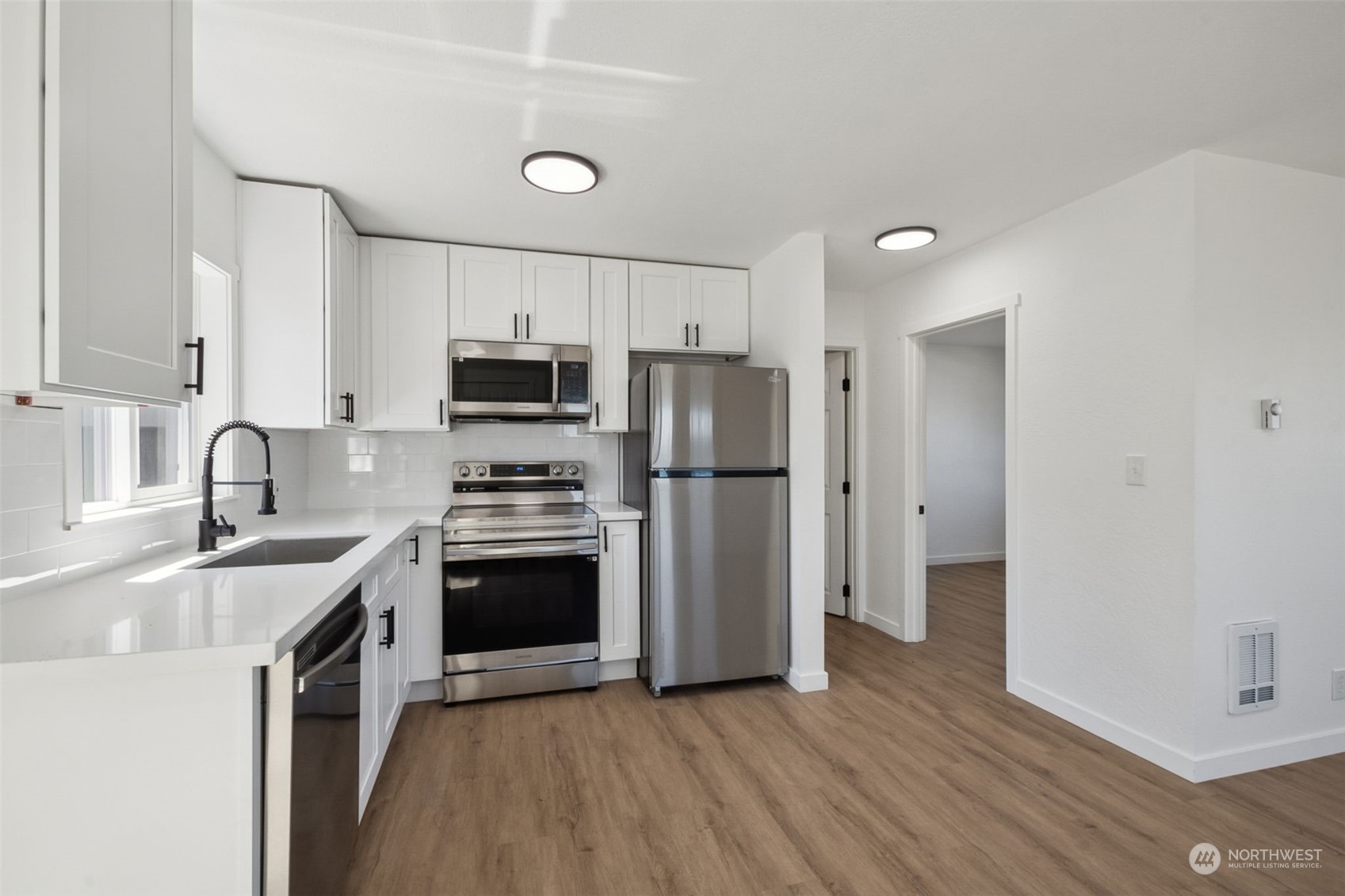 682 Dayton Avenue Northeast Renton, WA 98056 - Photo 18 of 23 Gallery Image 18
