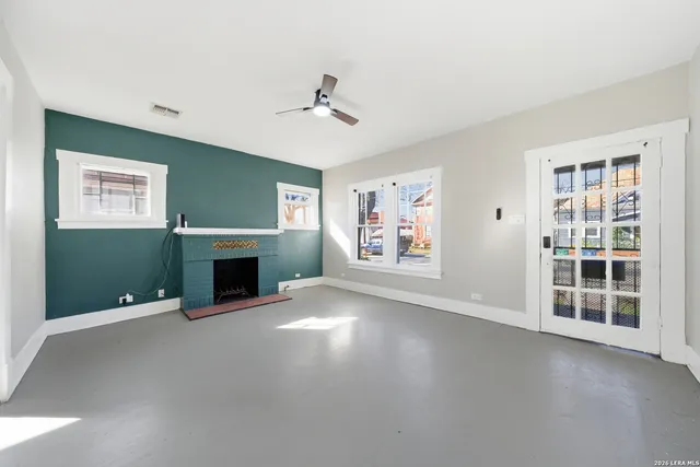 $1,350 | 122 Biering Street, Unit 2, San Antonio, TX 78210