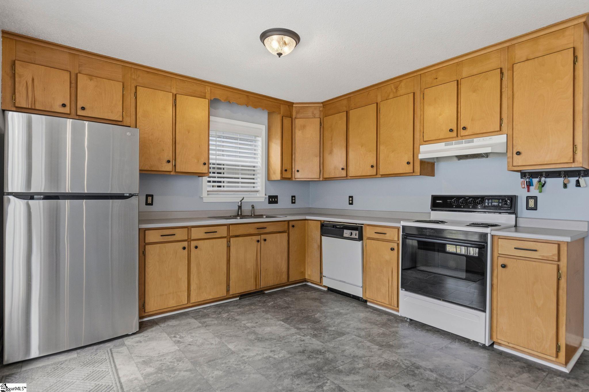 1570 Cedar Rock Church Road Easley, SC 29640 - Photo 10 of 27
