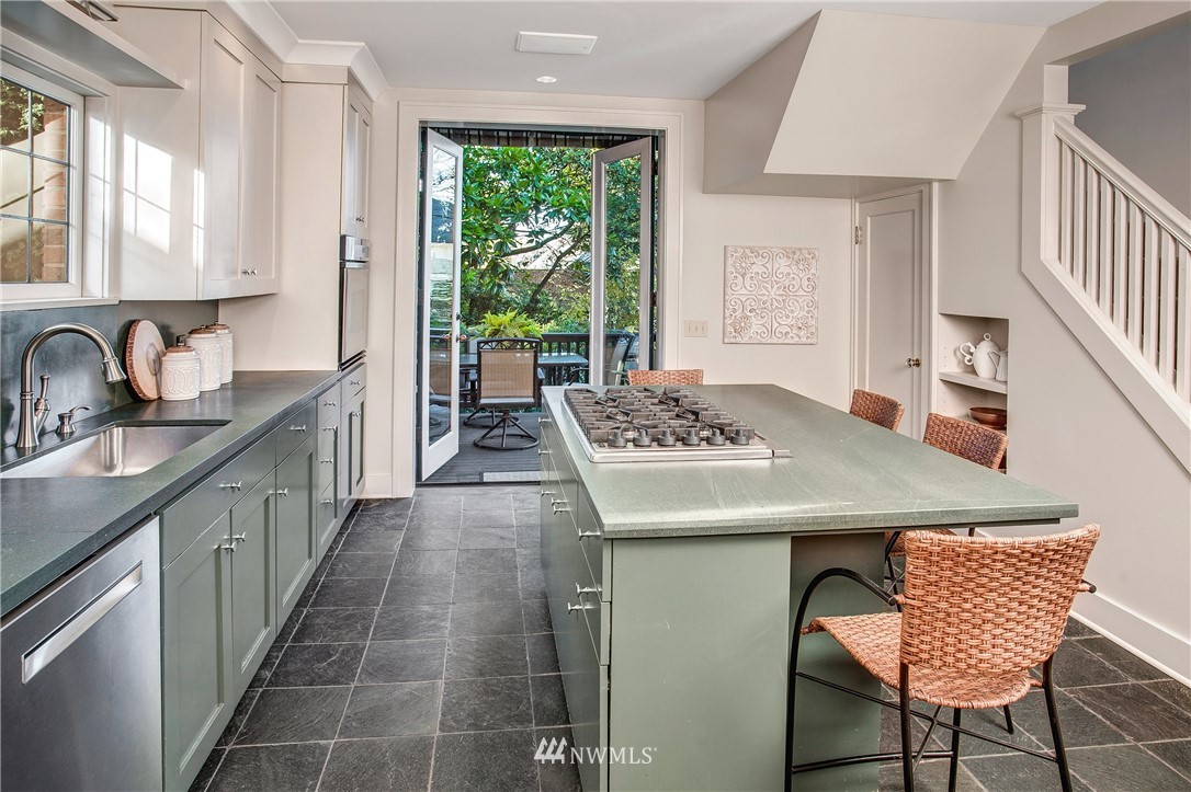 506 North 59th Street Seattle, WA 98103 - Photo 14 of 32 Gallery Image 14