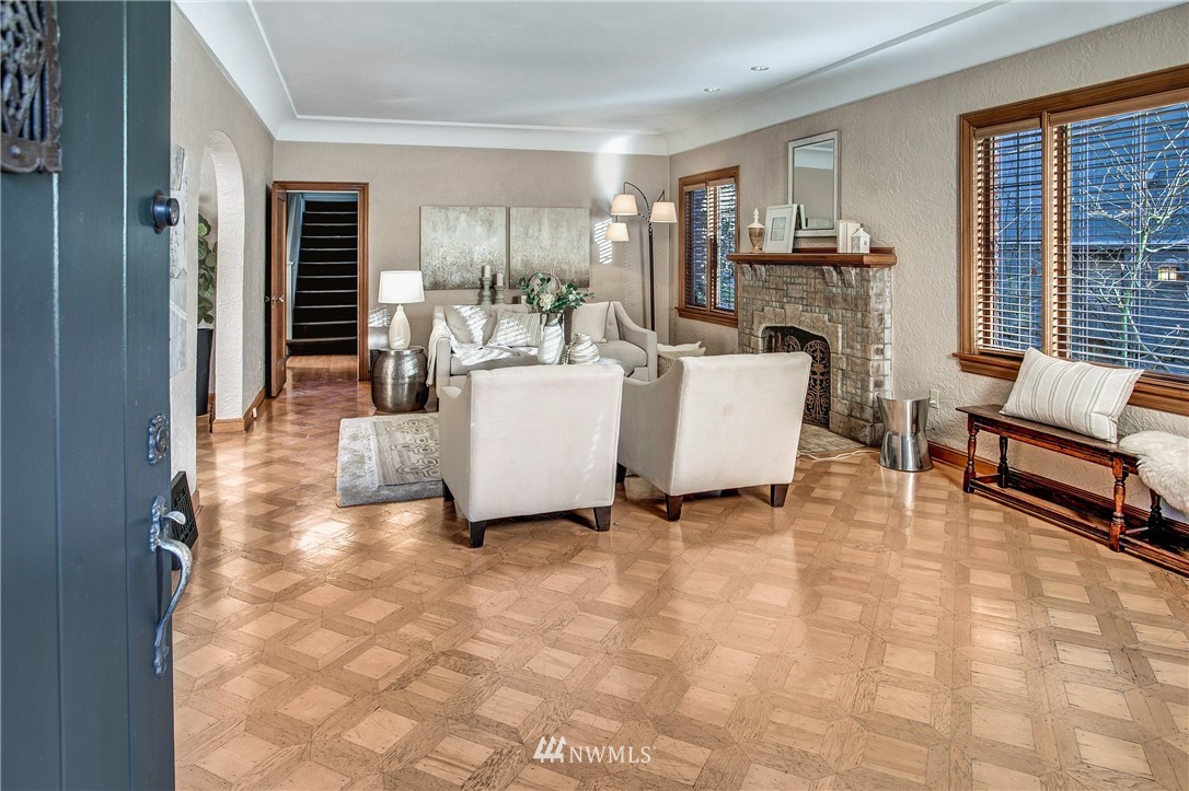 506 North 59th Street Seattle, WA 98103 - Photo 3 of 32 Gallery Image 3