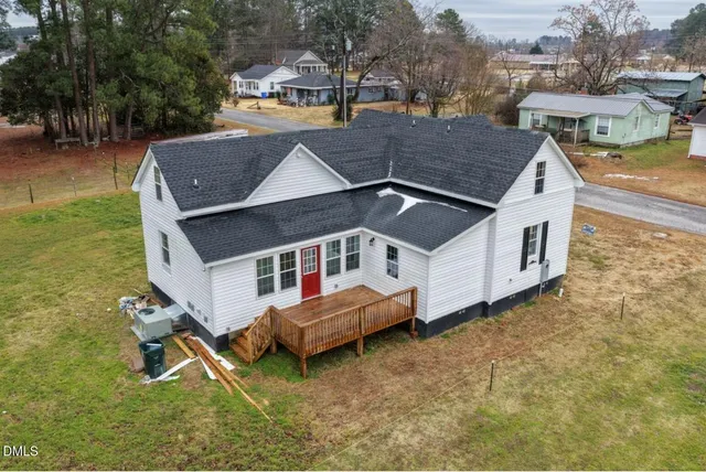 $334,900 | 305 East Harnett Street, Benson, NC 27504