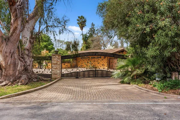 $1,695,000 | 5151 North Van Ness Boulevard, Fresno, CA 93711