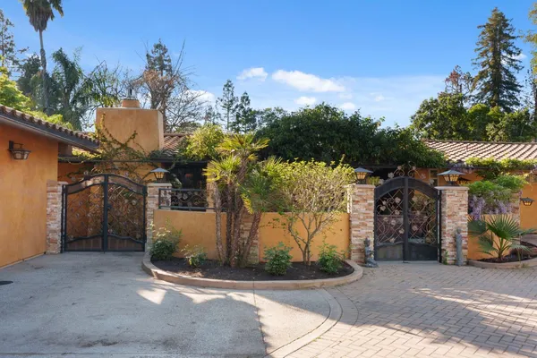 $1,695,000 | 5151 North Van Ness Boulevard, Fresno, CA 93711