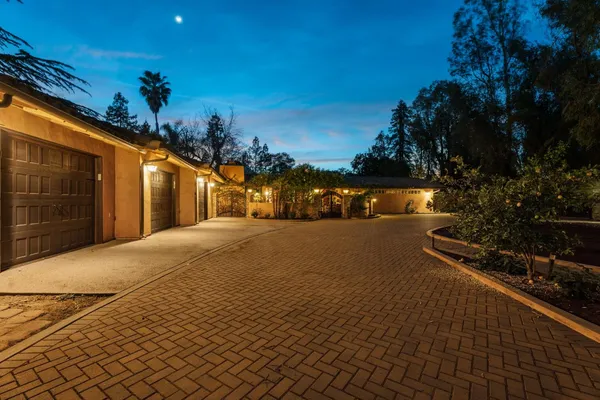 $1,695,000 | 5151 North Van Ness Boulevard, Fresno, CA 93711