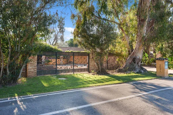 $1,695,000 | 5151 North Van Ness Boulevard, Fresno, CA 93711