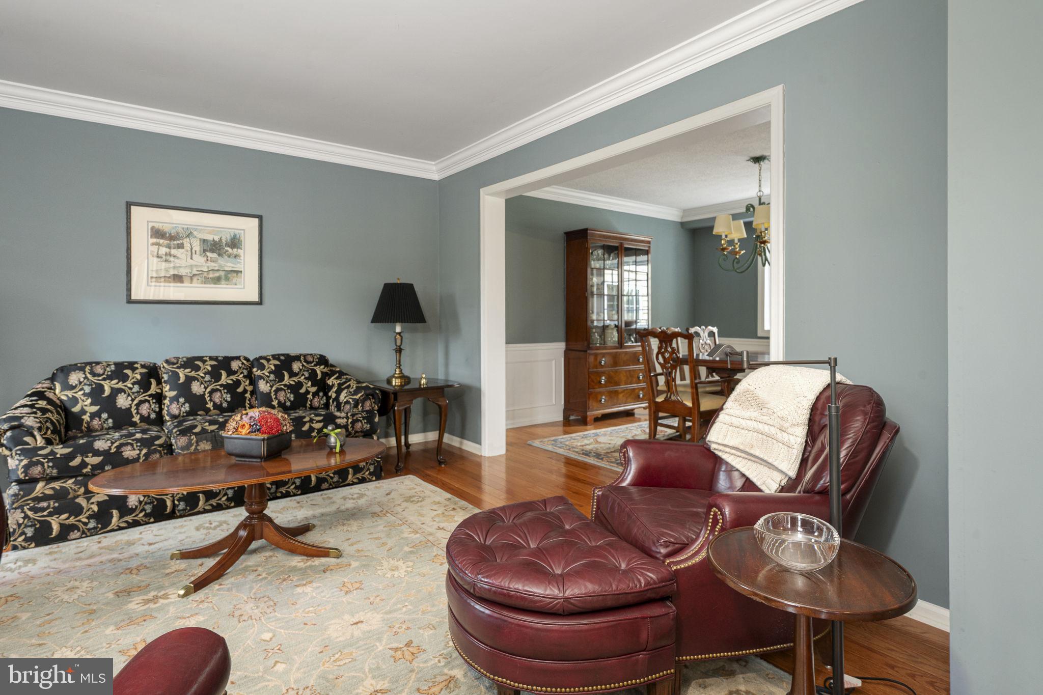 207 Overcreek Road Phoenixville, PA 19460 - Photo 9 of 47 a living room with furniture